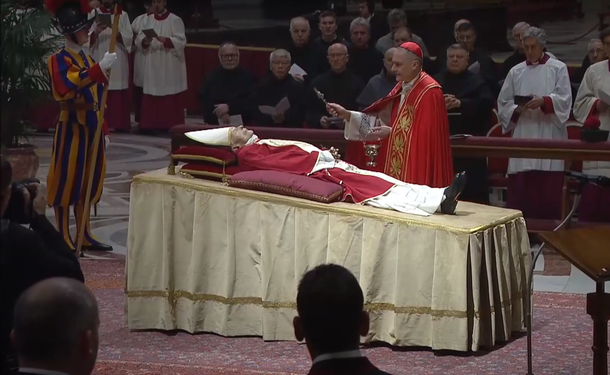 death and funeral of pope benedict xvi