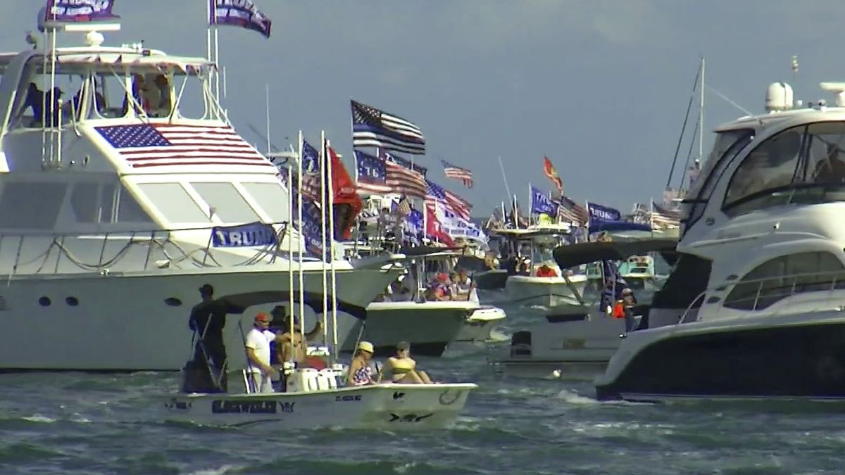 trump boat parade