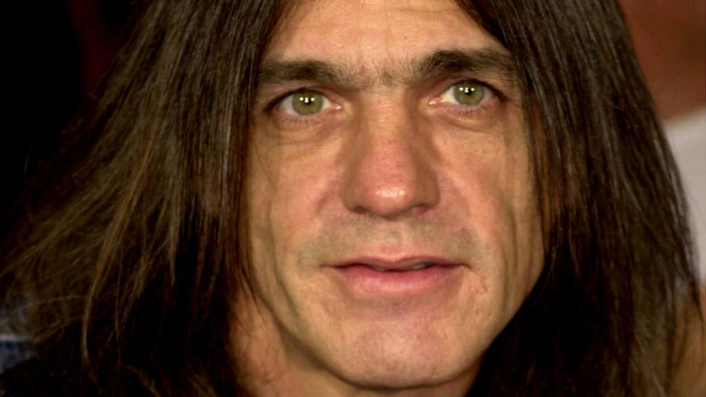 malcolm young dead