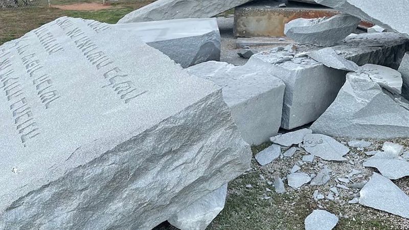 georgia guidestones blown up