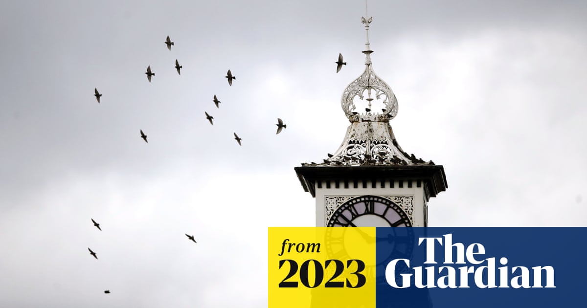 clocks go back 2020