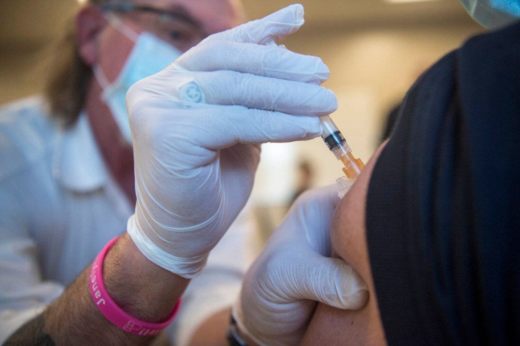 vaccine mandate news