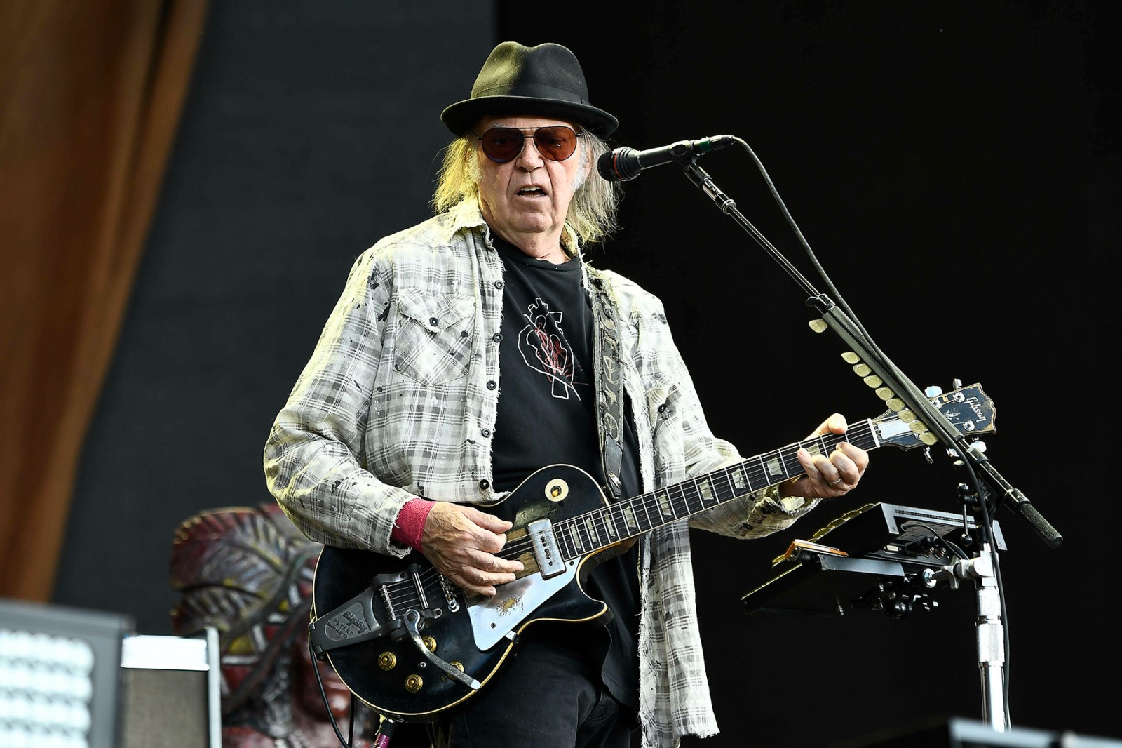 neil young vaccines