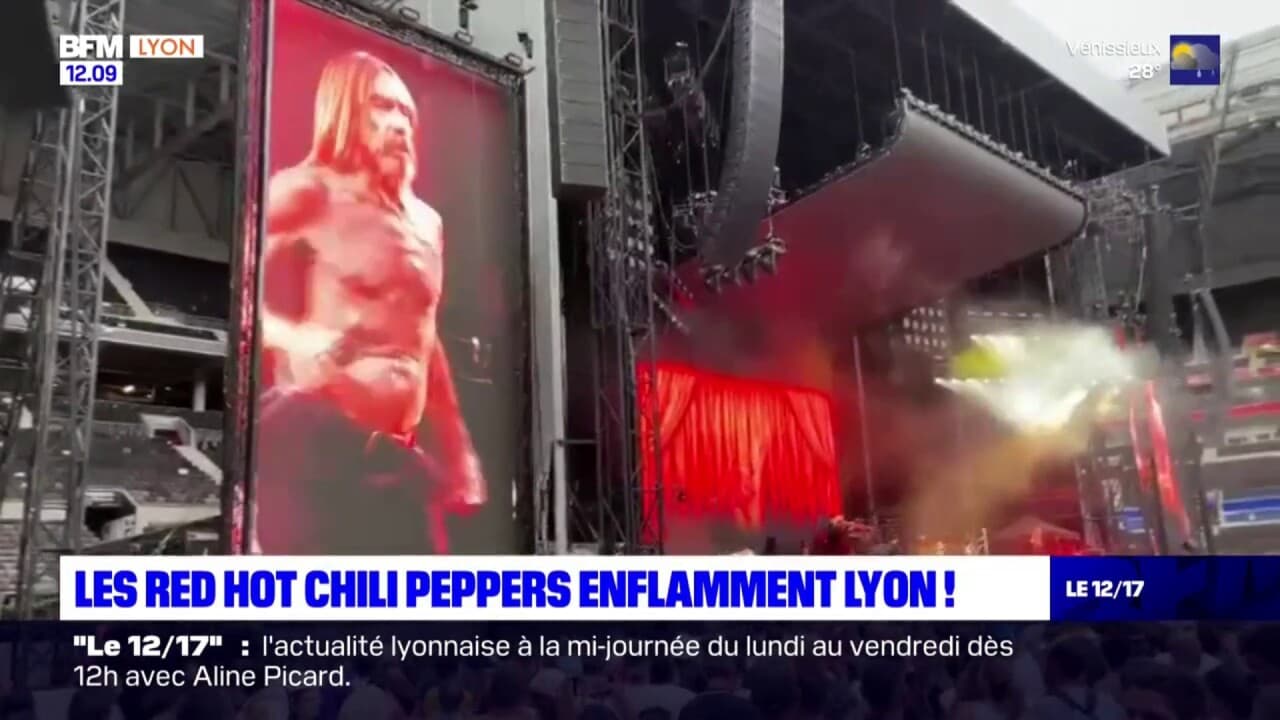red hot chili peppers lyon