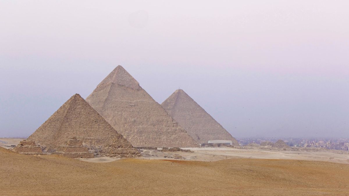 pyramiderna i giza