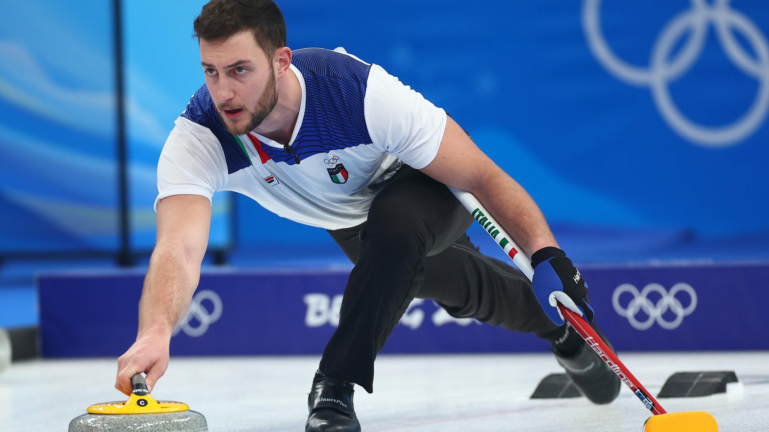 curling at the 2022 winter olympics