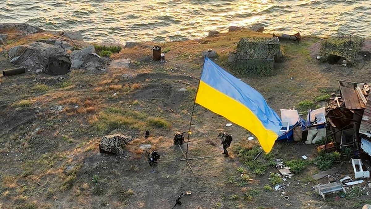 snake island ukraine